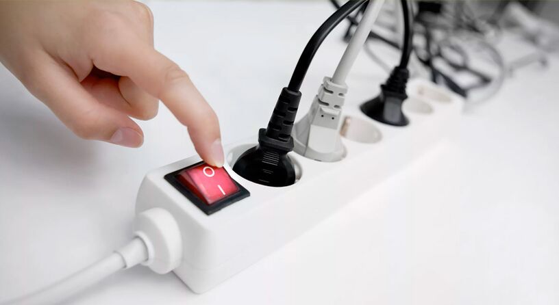 Pagarinātāja strāvas padeves izslēgšana