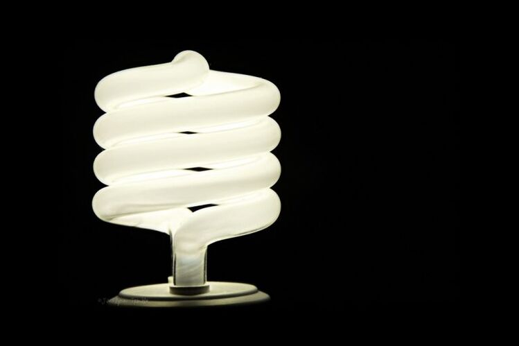 enerģijas taupīšanas lampa, lai taupītu elektrību